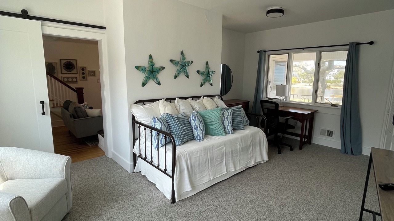 Photo of Livingroom in Bradley Beach