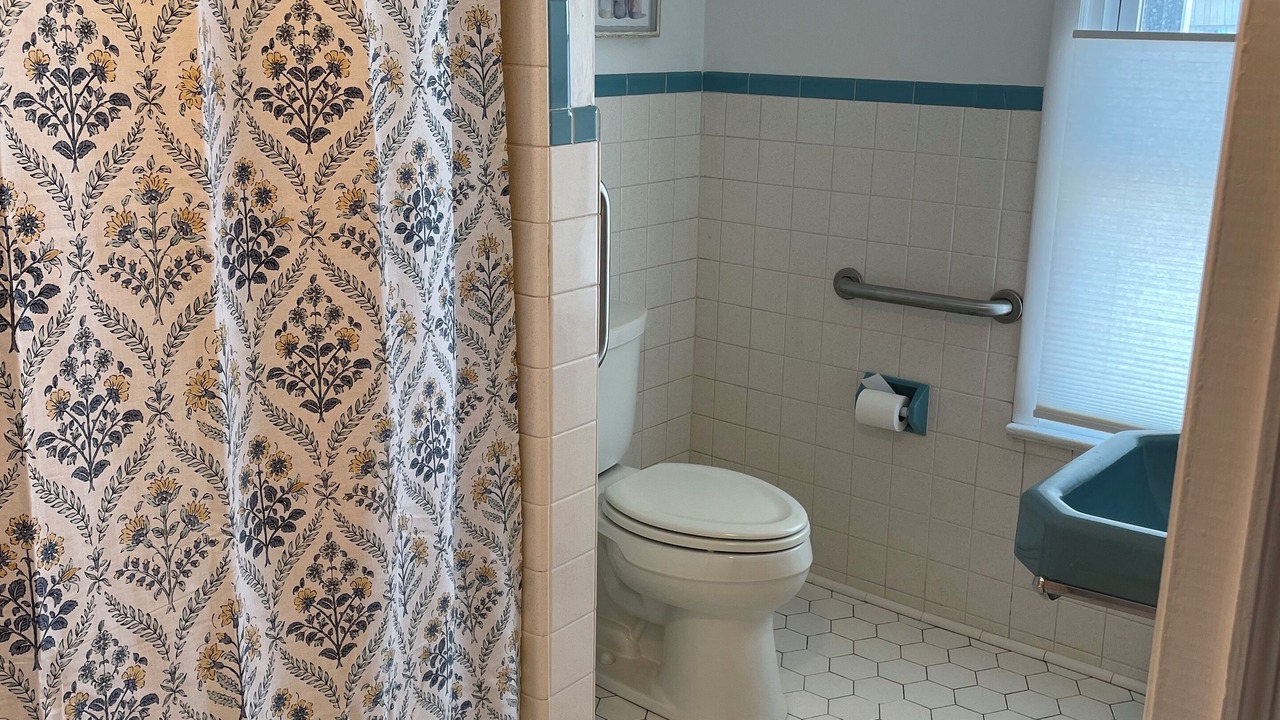 Photo of Bathroom in Bradley Beach