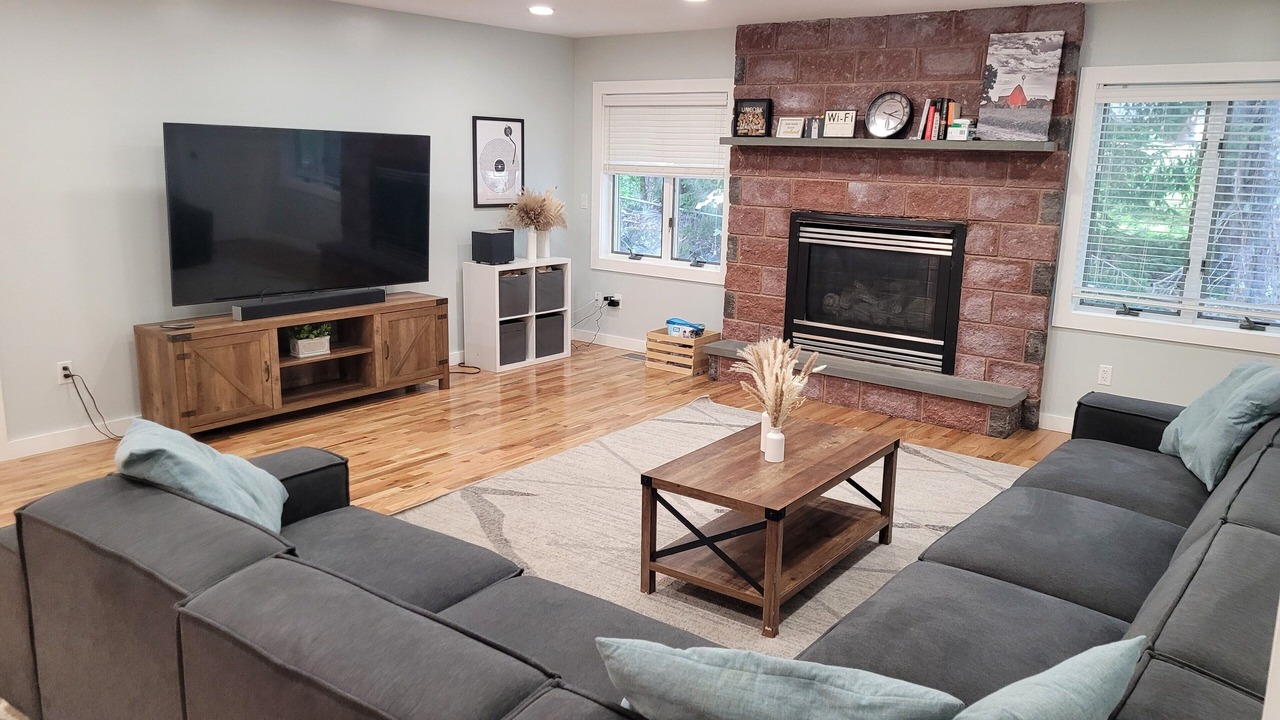 Photo of Livingroom in Monticello