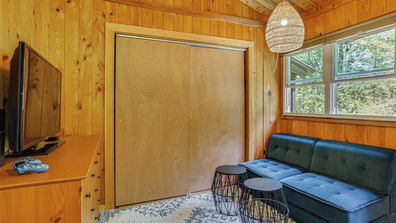 Photo of Livingroom in High Falls