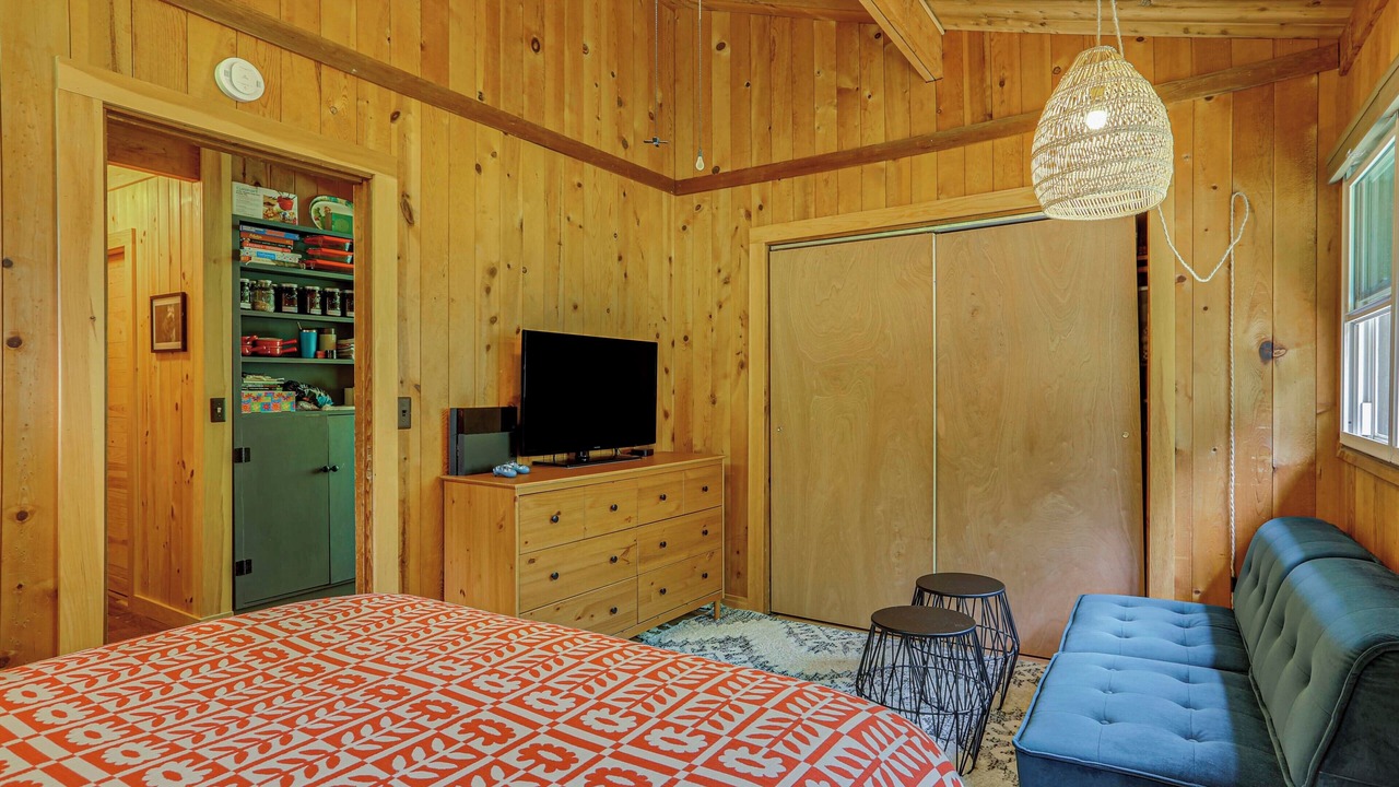 Photo of Bedroom in High Falls