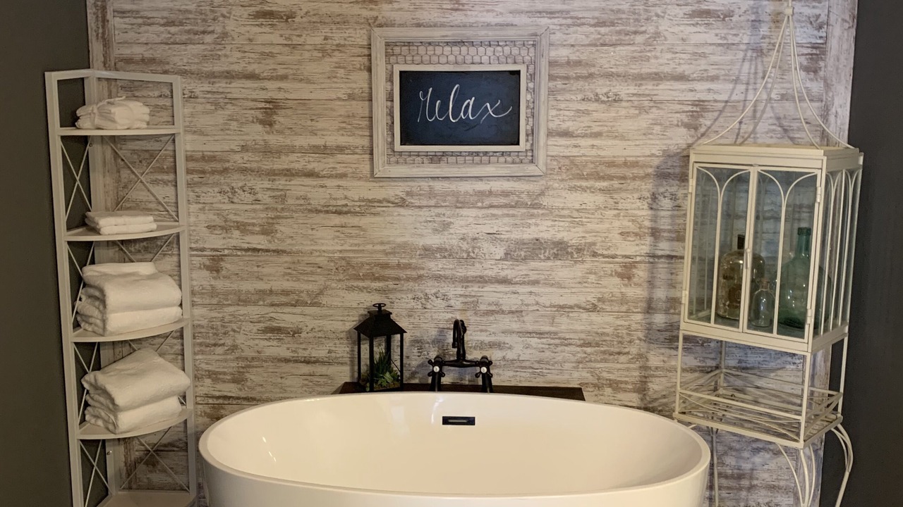 Photo of Bathroom in Nelsonville