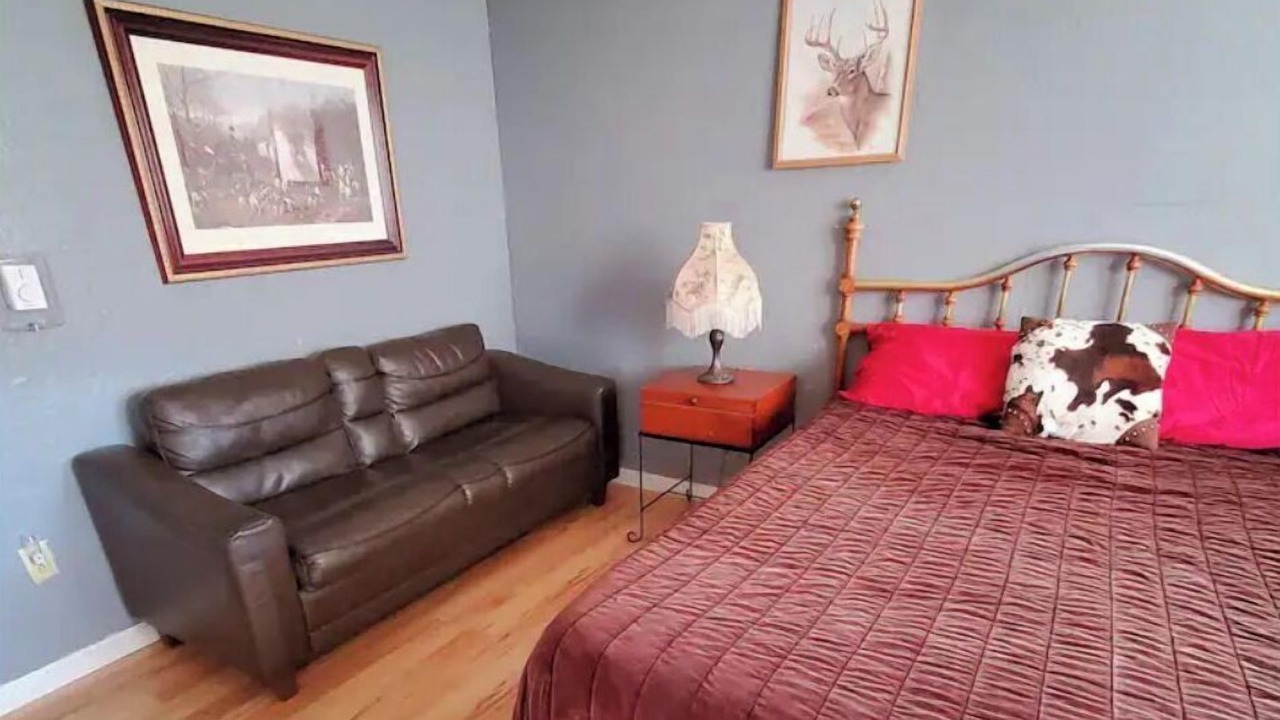 Photo of Bedroom in Pine Grove
