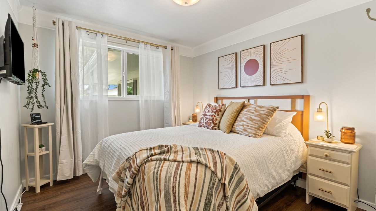 Photo of Bedroom in Sunset