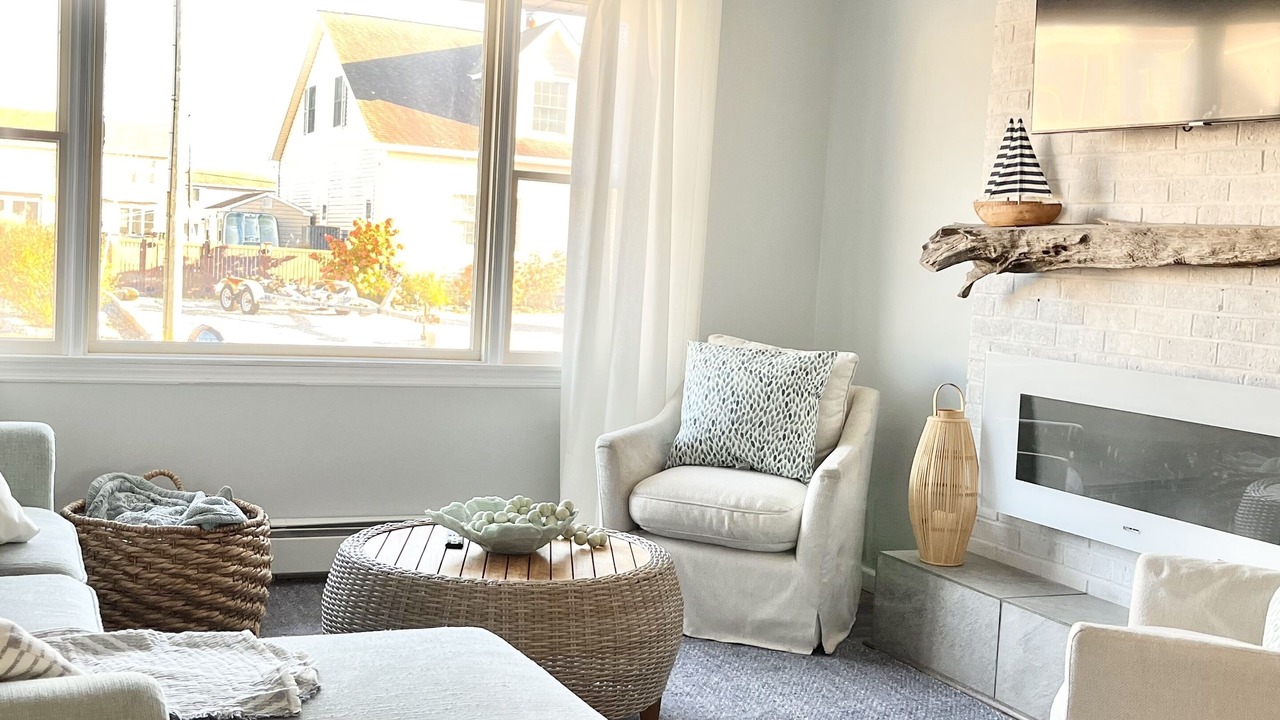 Photo of Livingroom in Point Pleasant - Toms River