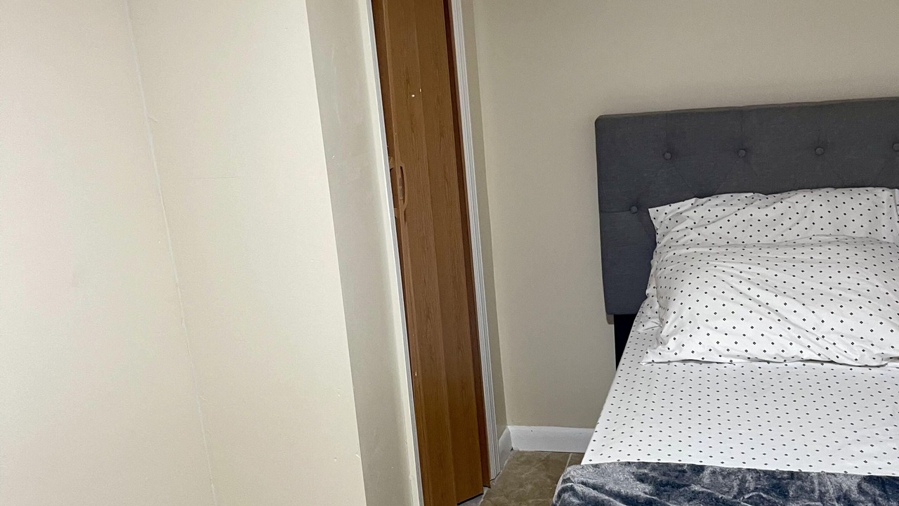 Photo of Bedroom in Weequahic
