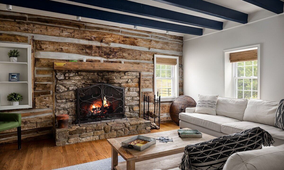 Photo of Livingroom in Haywood
