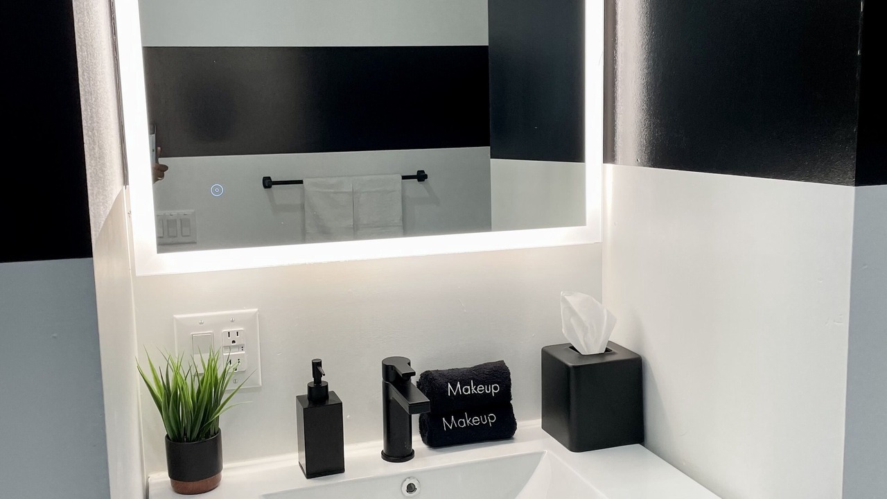 Photo of Bathroom in Central Business District
