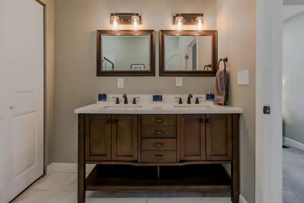 Photo of Bathroom in Latonia