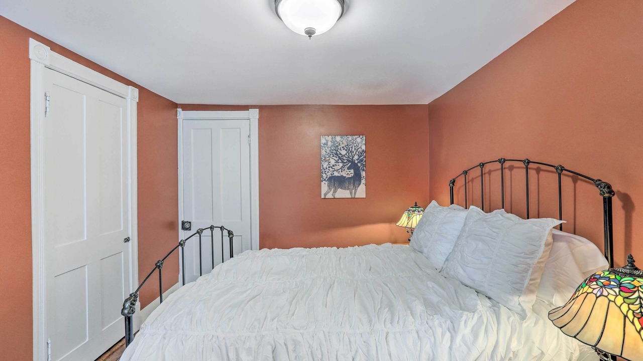 Photo of Bedroom in Lambertville