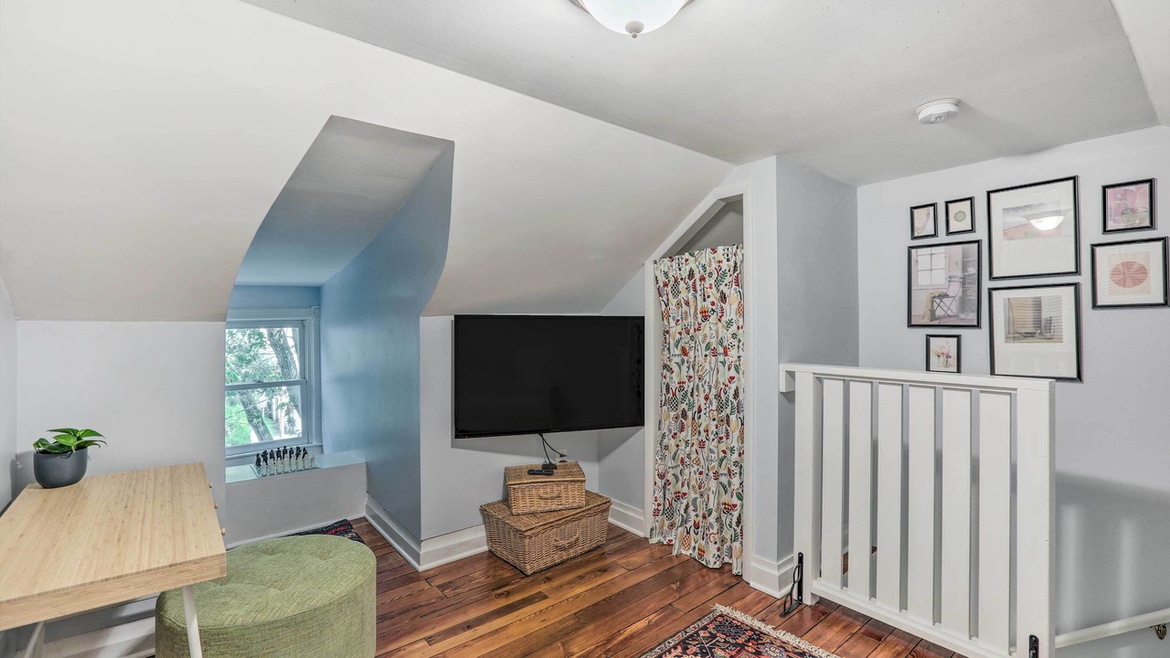 Photo of Bedroom in Lambertville