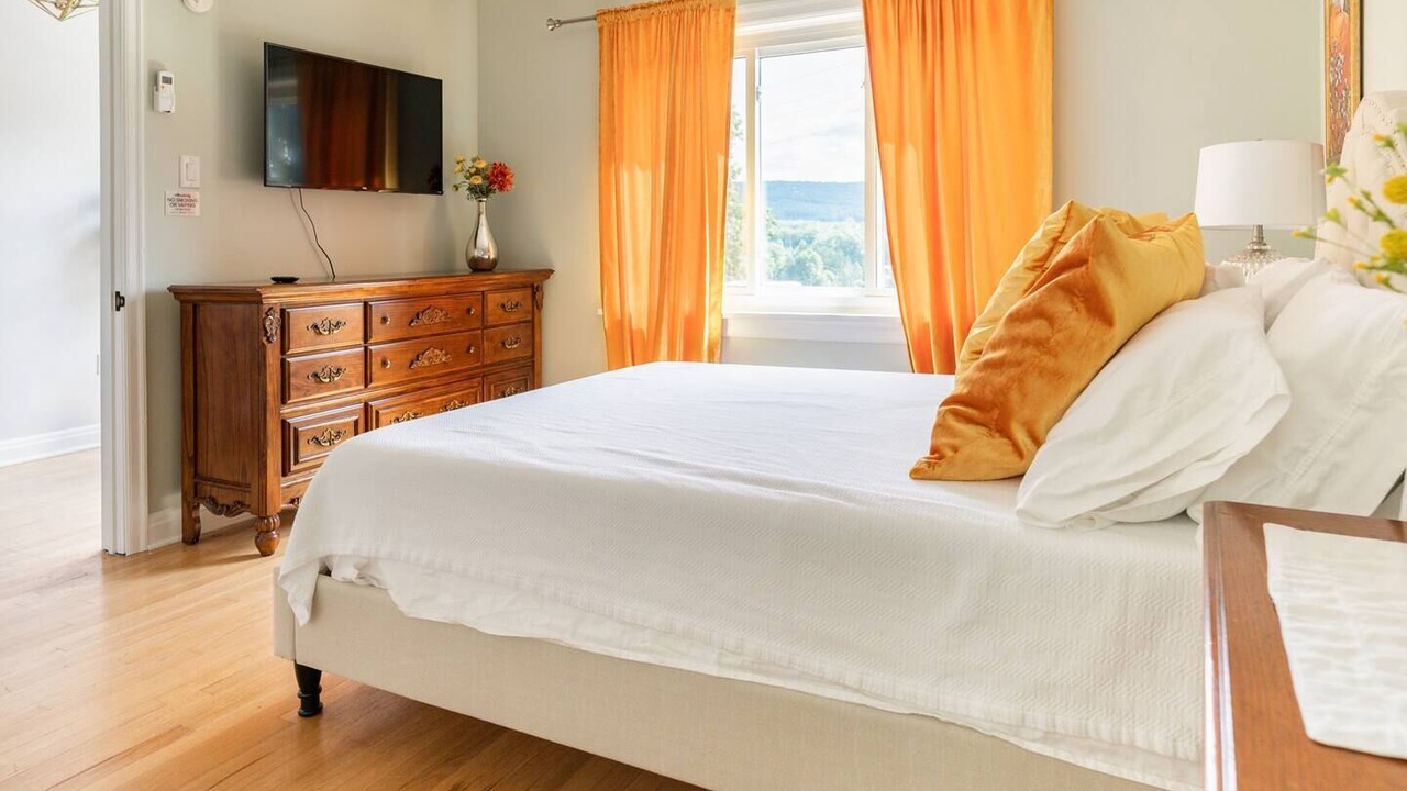 Photo of Bedroom in Drums