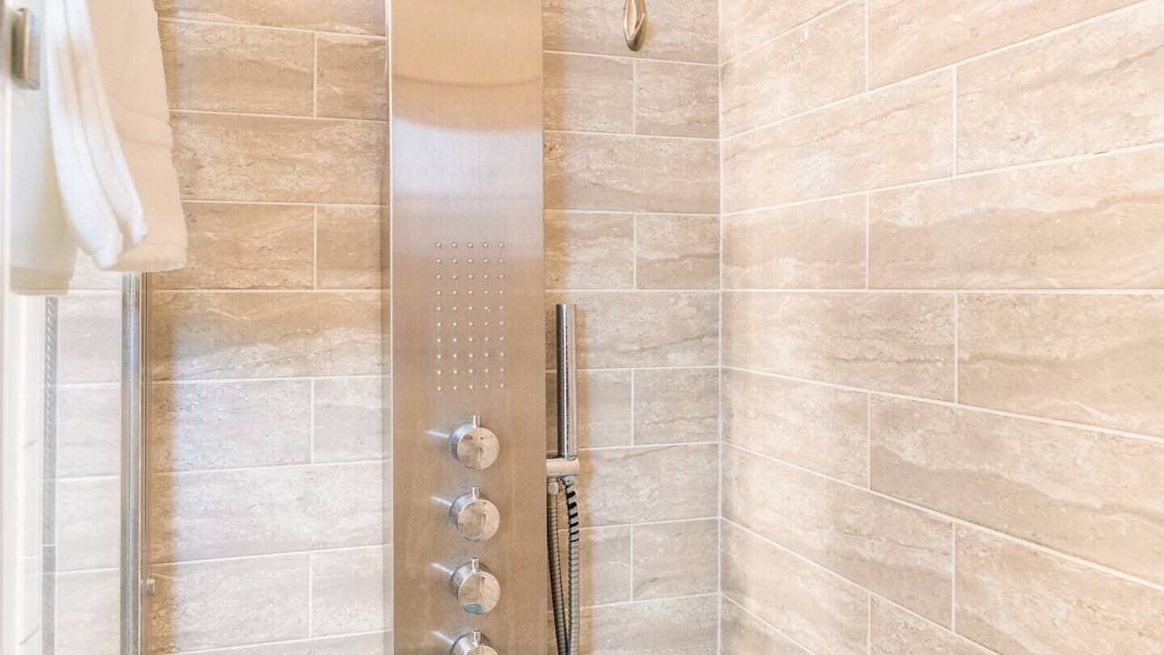 Photo of Bathroom in Drums