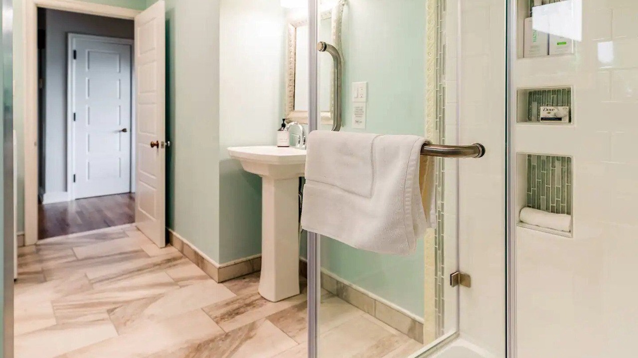 Photo of Bathroom in Drums