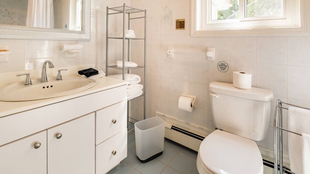Photo of Bathroom in Drums