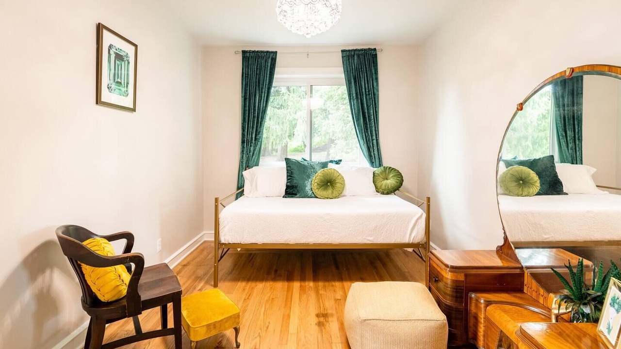 Photo of Bedroom in Drums