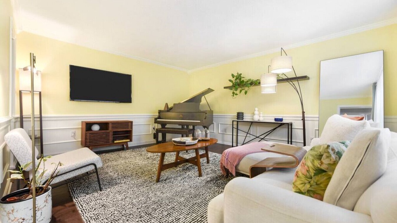 Photo of Livingroom in Bloomfield