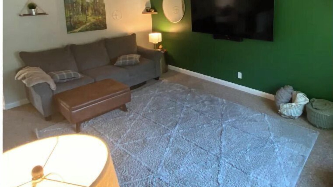 Photo of Livingroom in Highland Heights