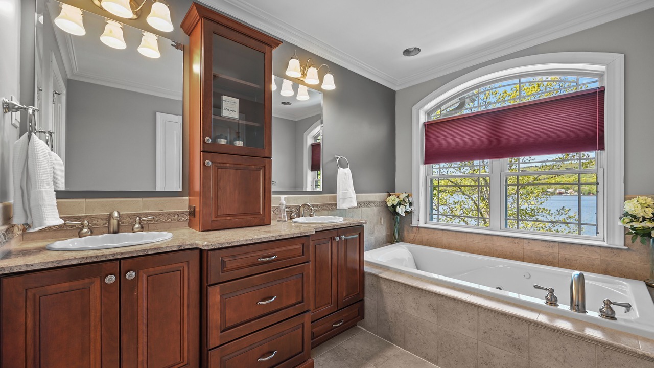 Photo of Bathroom in Hewitt