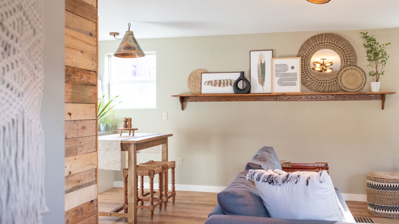 Photo of Livingroom in Pittsburgh