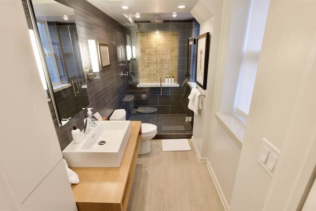 Photo of Bathroom in Mount Vernon Square