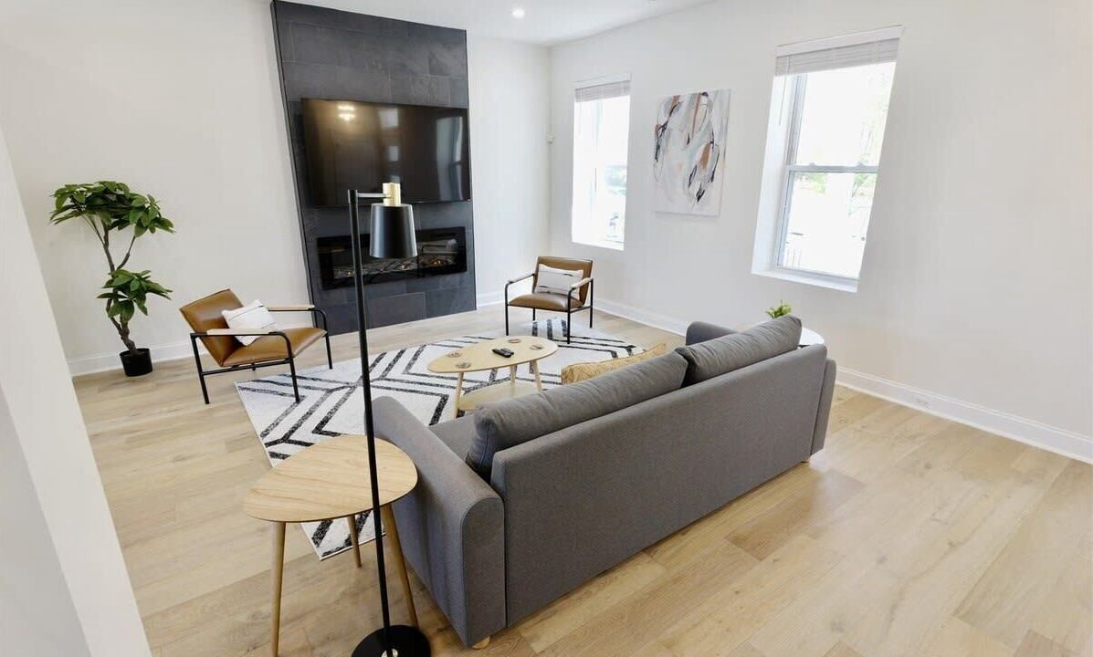 Photo of Livingroom in Petworth