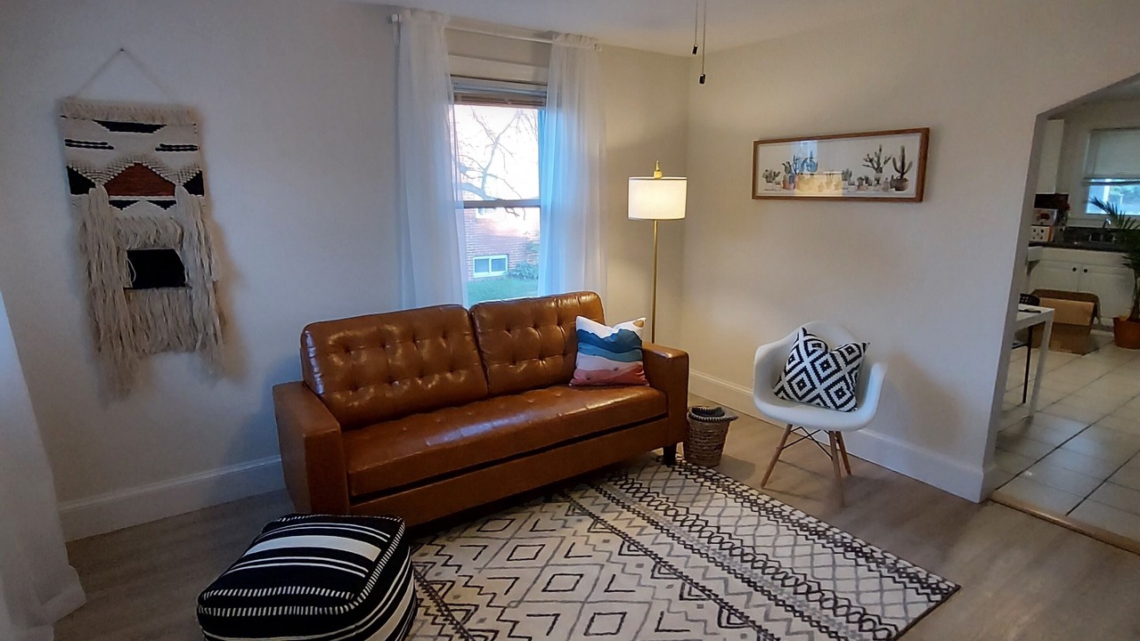Photo of Livingroom in Ewing