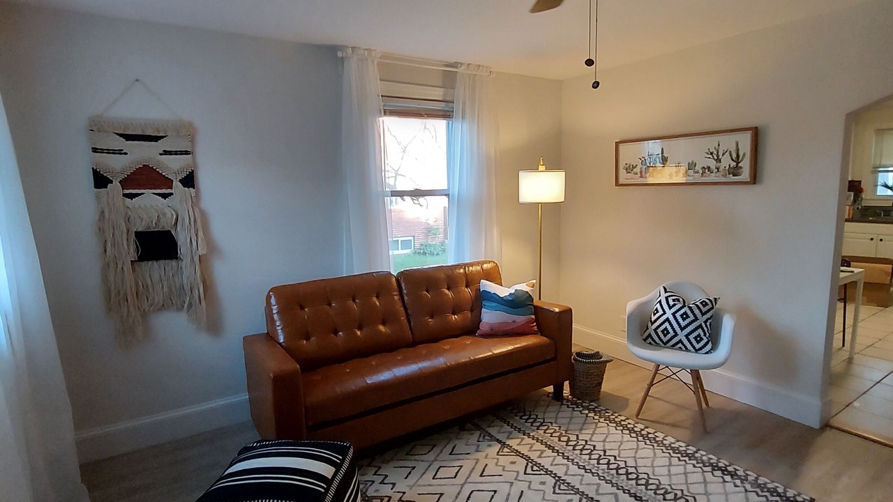 Photo of Livingroom in Ewing