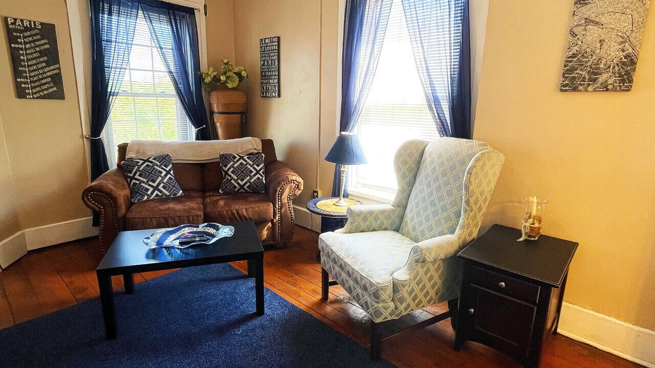 Photo of Livingroom in Coshocton