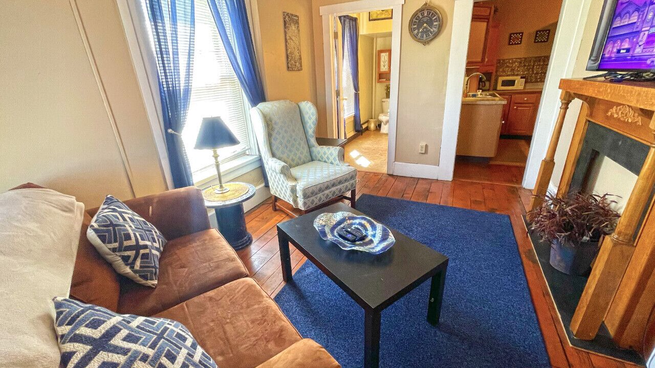 Photo of Livingroom in Coshocton