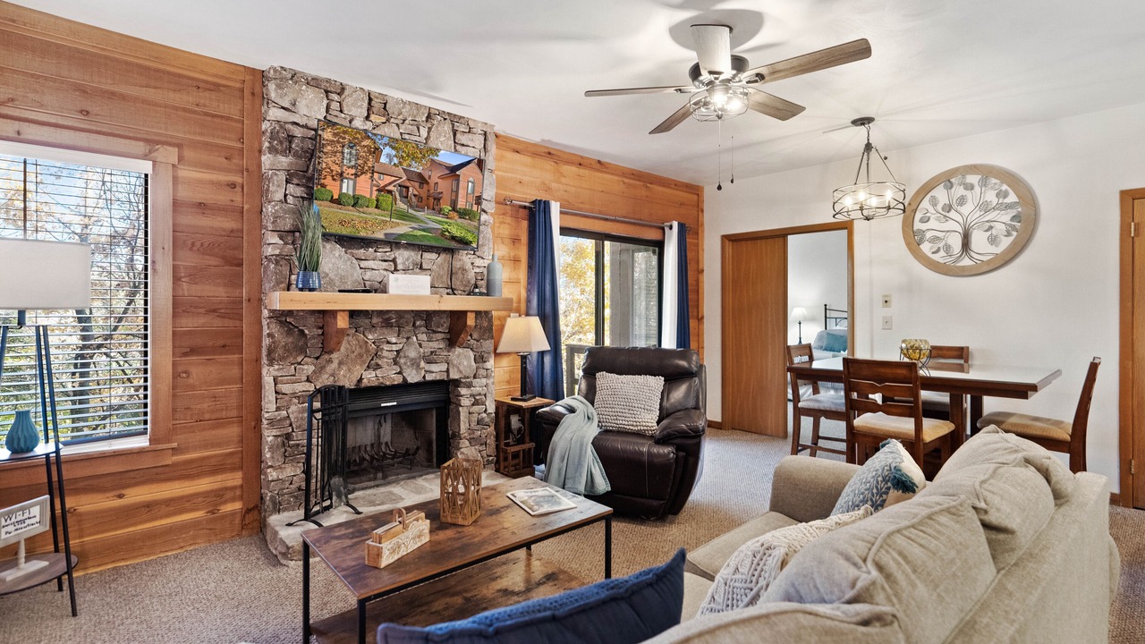 Photo of Livingroom in Seven Springs