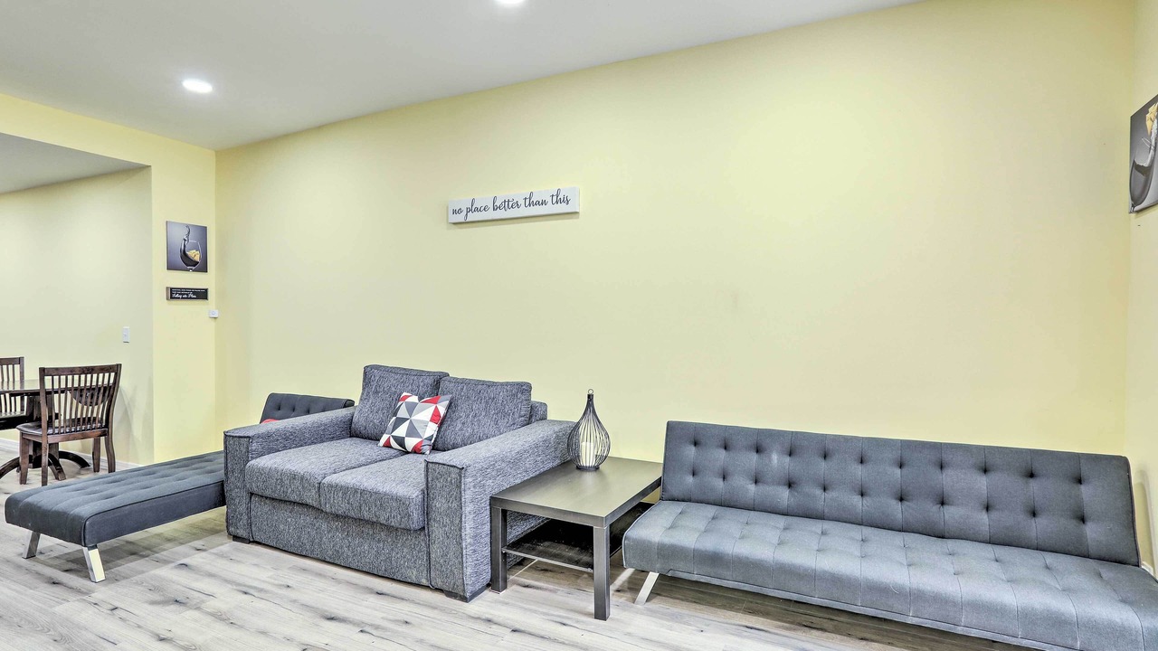 Photo of Livingroom in North Philadelphia