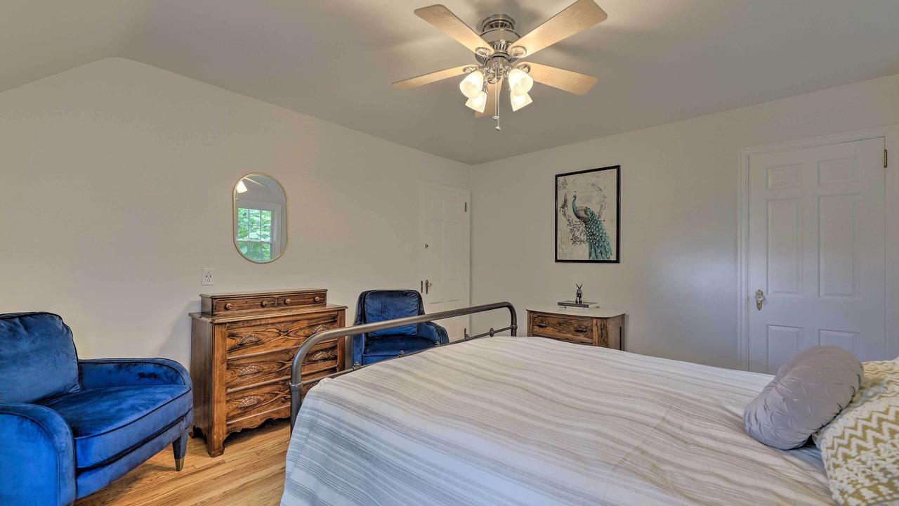 Photo of Bedroom in Roselawn Finance