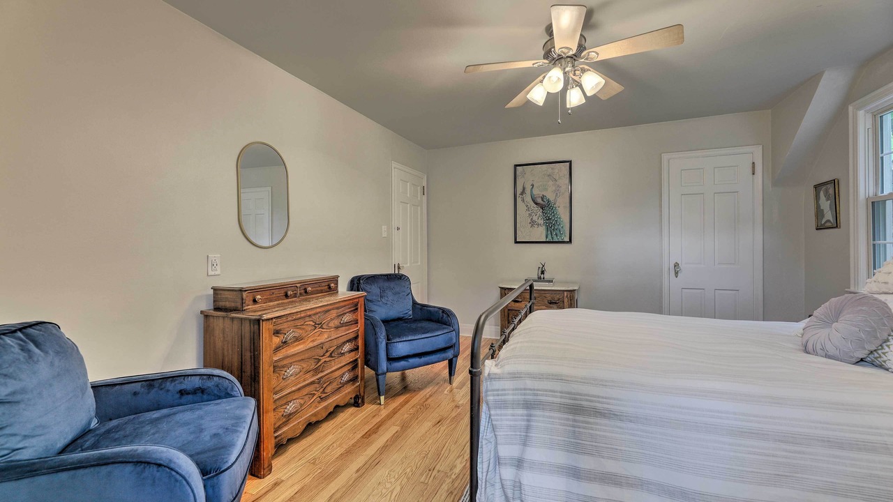 Photo of Bedroom in Roselawn Finance