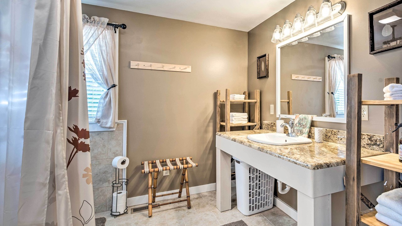 Photo of Bathroom in Rebuck