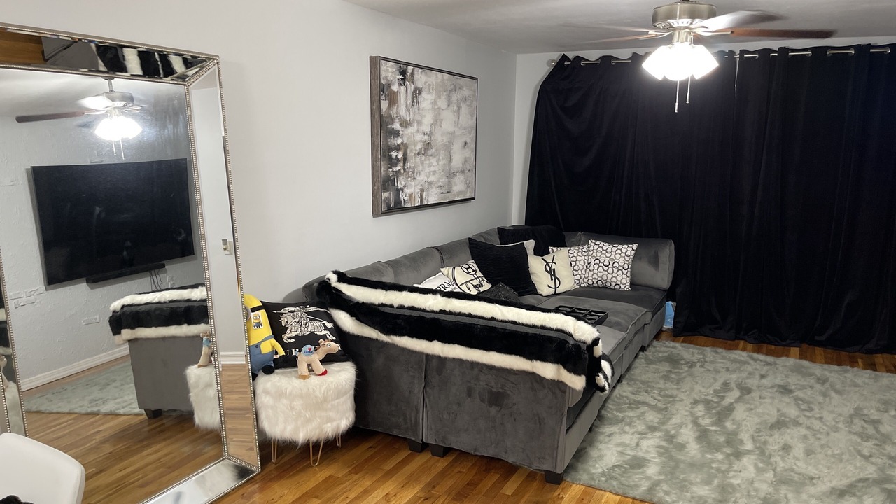 Photo of Livingroom in Canarsie