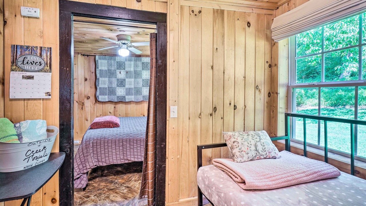 Photo of Bedroom in Newcomb