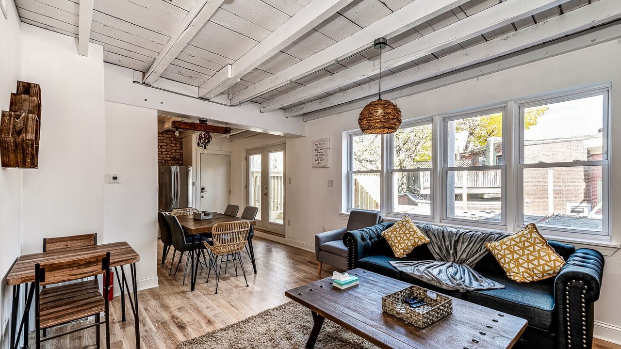 Photo of Livingroom in Powelton Village