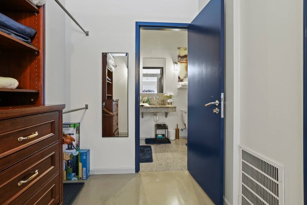 Photo of Bathroom in Downtown Columbus