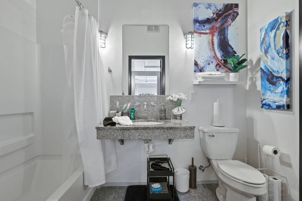 Photo of Bathroom in Downtown Columbus