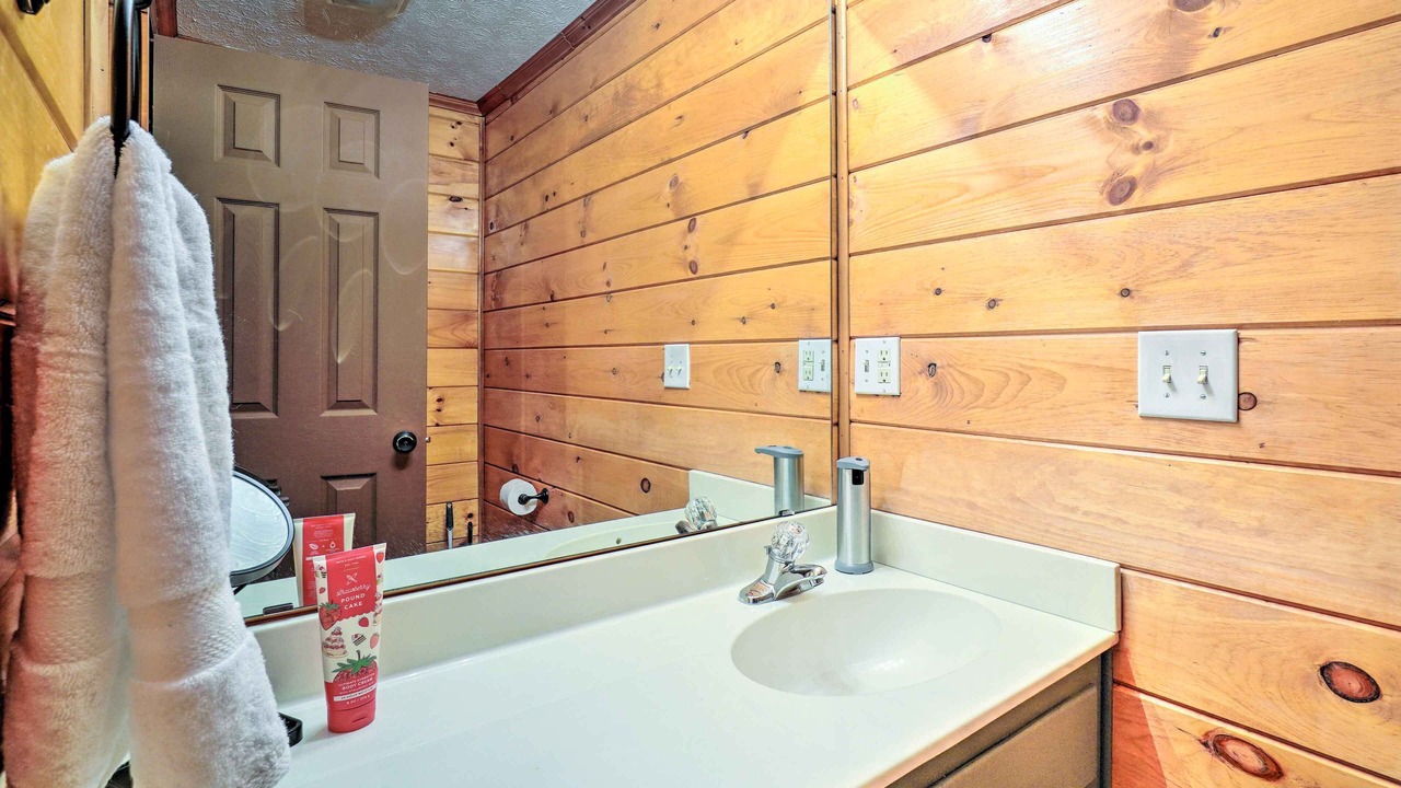 Photo of Bathroom in Jamestown