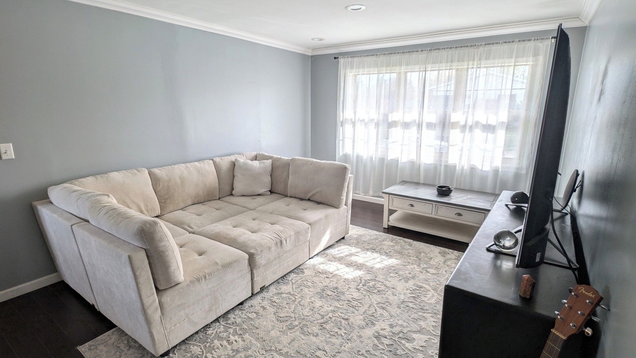 Photo of Livingroom in Highland Heights