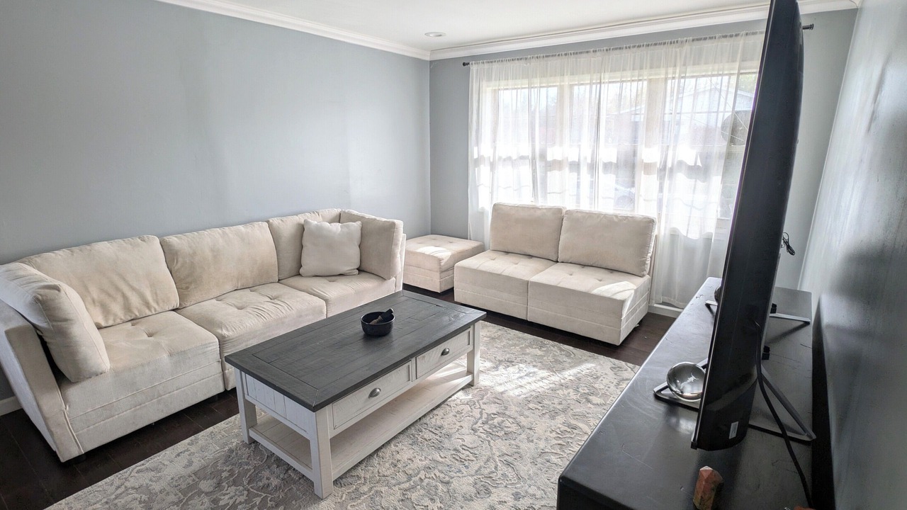 Photo of Livingroom in Highland Heights