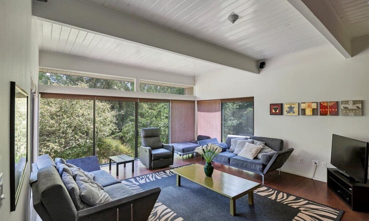 Photo of Livingroom in Port Jervis