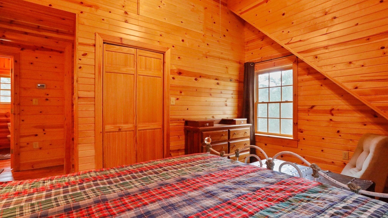 Photo of Bedroom in Hancock