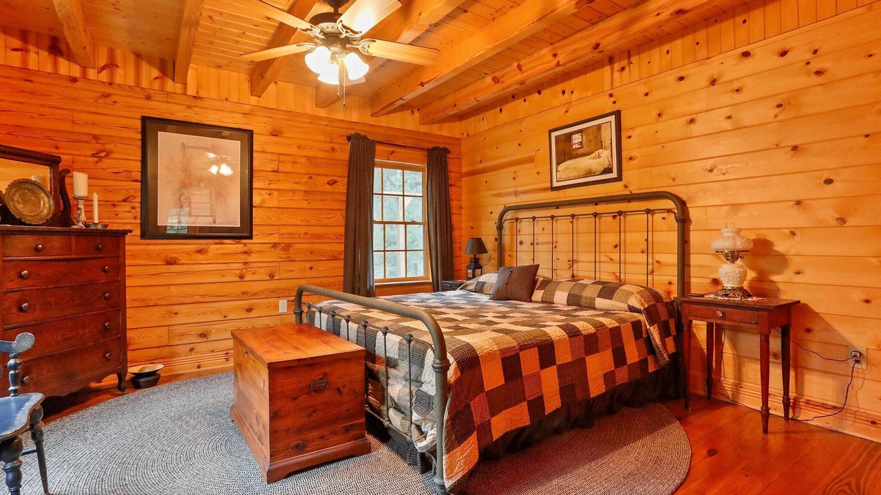 Photo of Bedroom in Hancock