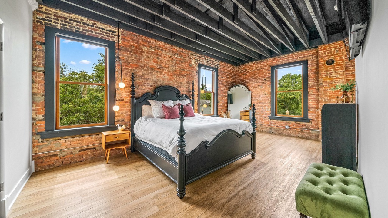Photo of Bedroom in Canal Fulton