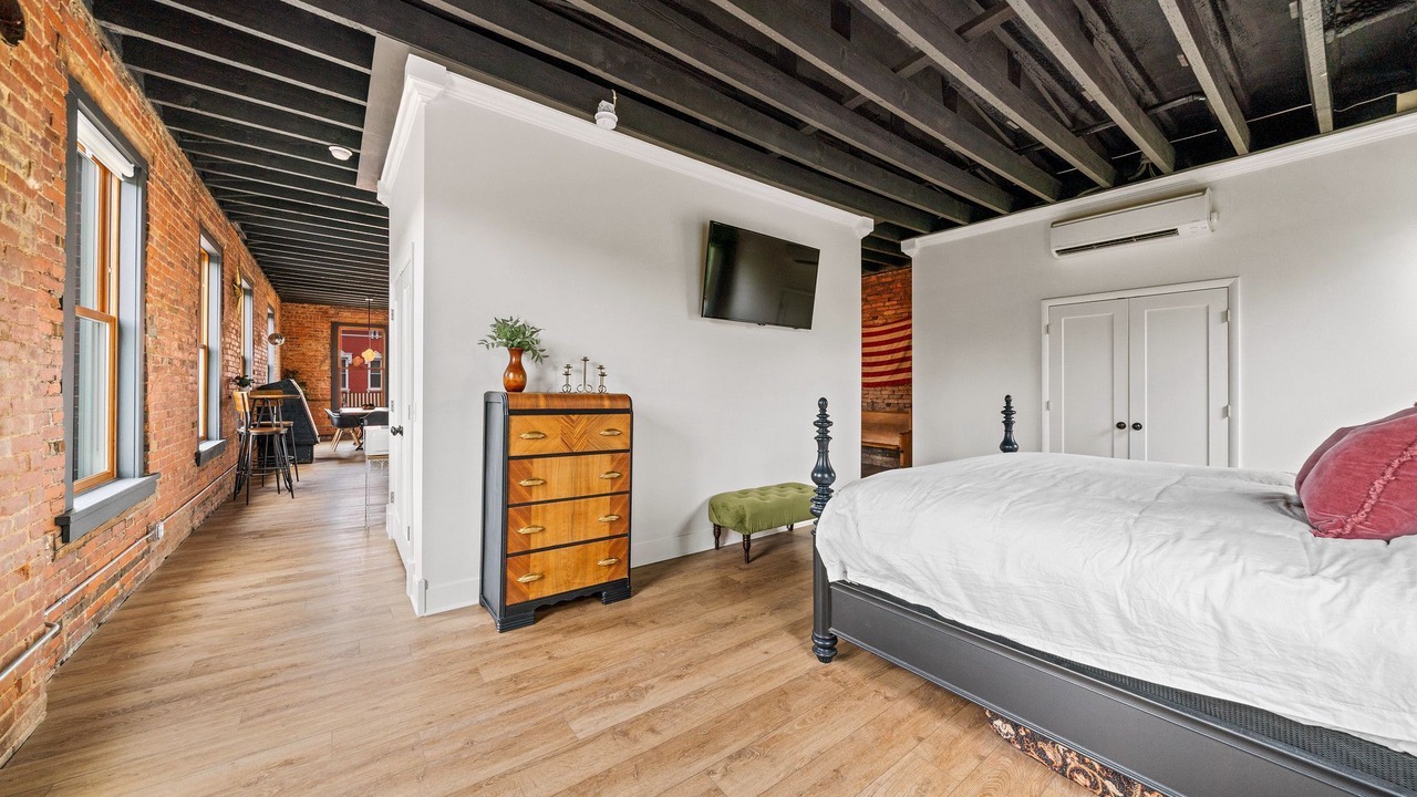 Photo of Bedroom in Canal Fulton