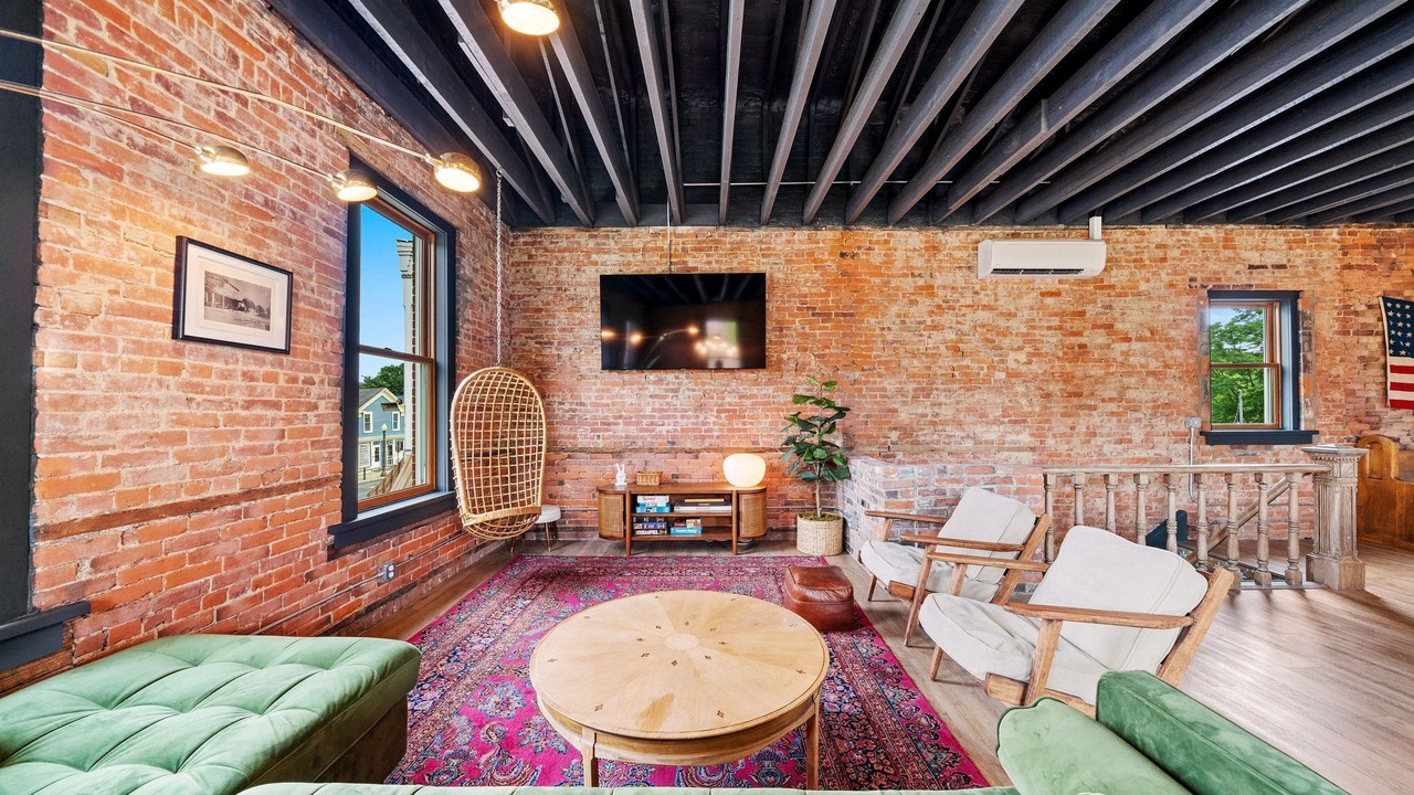 Photo of Livingroom in Canal Fulton