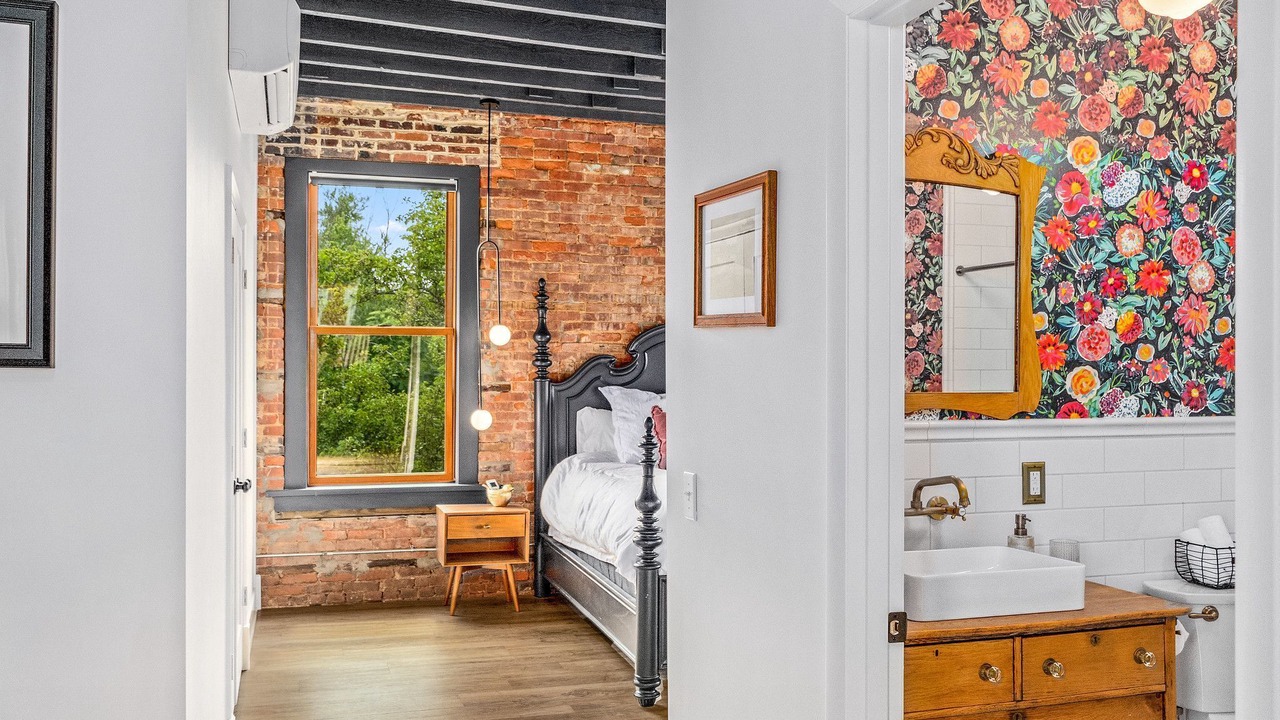 Photo of Bathroom in Canal Fulton